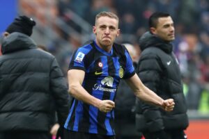 “Can Juventus Overcome the Odds to Sign Inter Milan’s Unsettled Midfielder? The Transfer Saga Unveiled