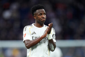 Comforting Vinicius Jr. Amidst Bernabéu Boos – A Deep Dive into Player Performance