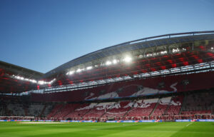 Tactical Showdown as Olise and Kimmich Start on the Bench – Season Impact Analysis