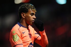 Key Barcelona Forward Misses Training Before Crucial Espanyol Derby