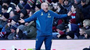 “Can Nottingham Forest and Everton Survive the Premier League Relegation Battle? Key Warning Signs Revealed!