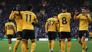 How Rob Edwards’ Tactical Genius Led Wolves to a 3-0 Triumph Over West Ham