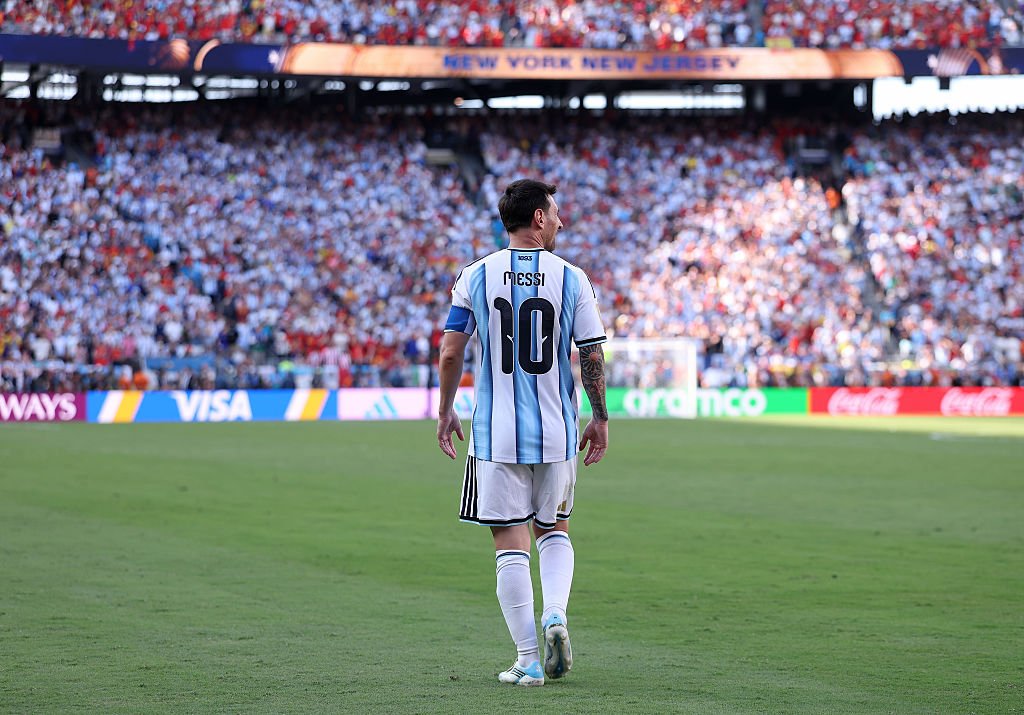 defender, jokes, facing, messi, international, farewell