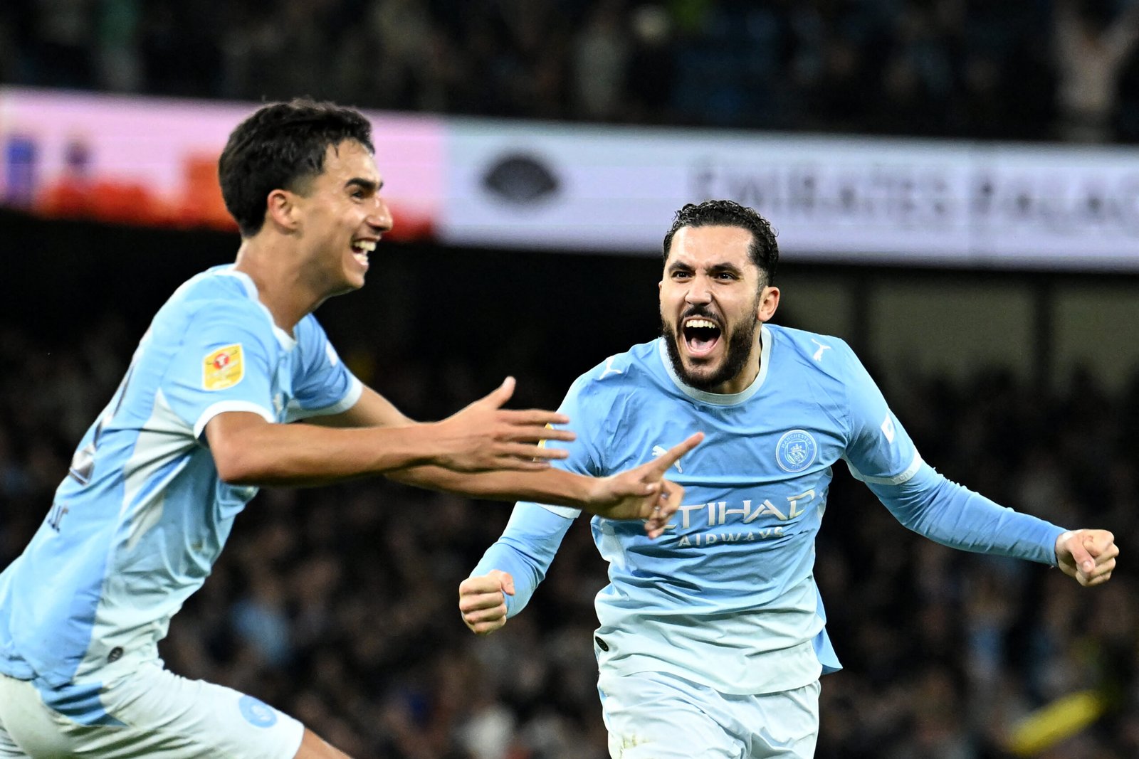 EFL Cup: Manchester City scrape through on penalties !