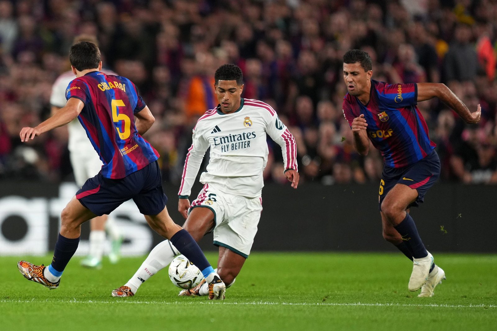 Former Barcelona star praises Mourinho’s tactical masterclass in El Clasico win