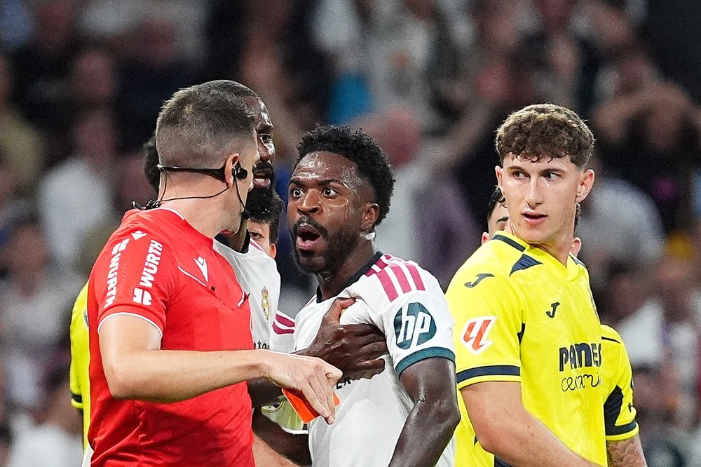 Real Madrid manager suggests Vinicius should have joined Arsenal