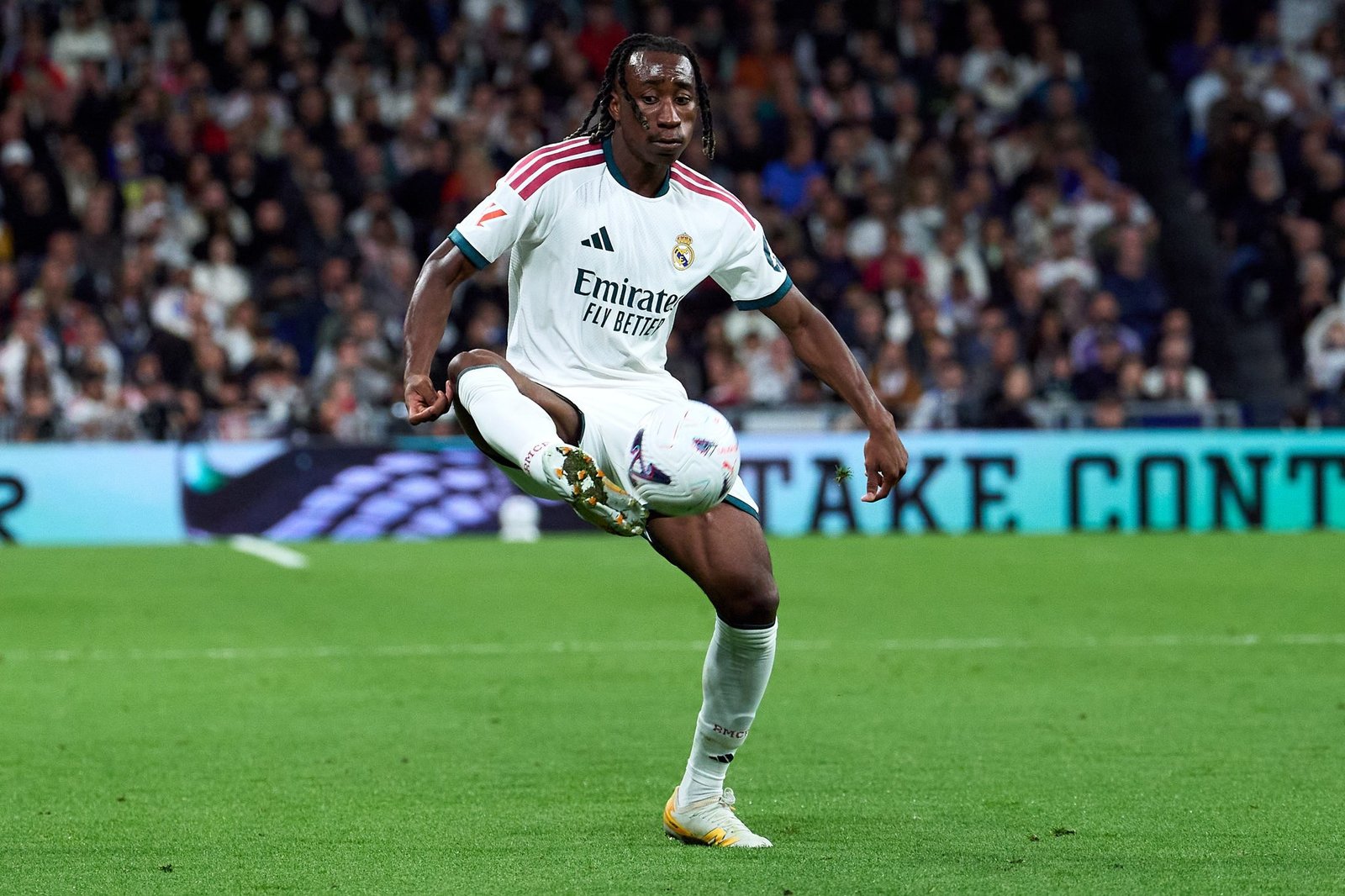 Stats: Real Madrid summer signing’s impressive dribbling numbers put Vinicius jr. under pressure