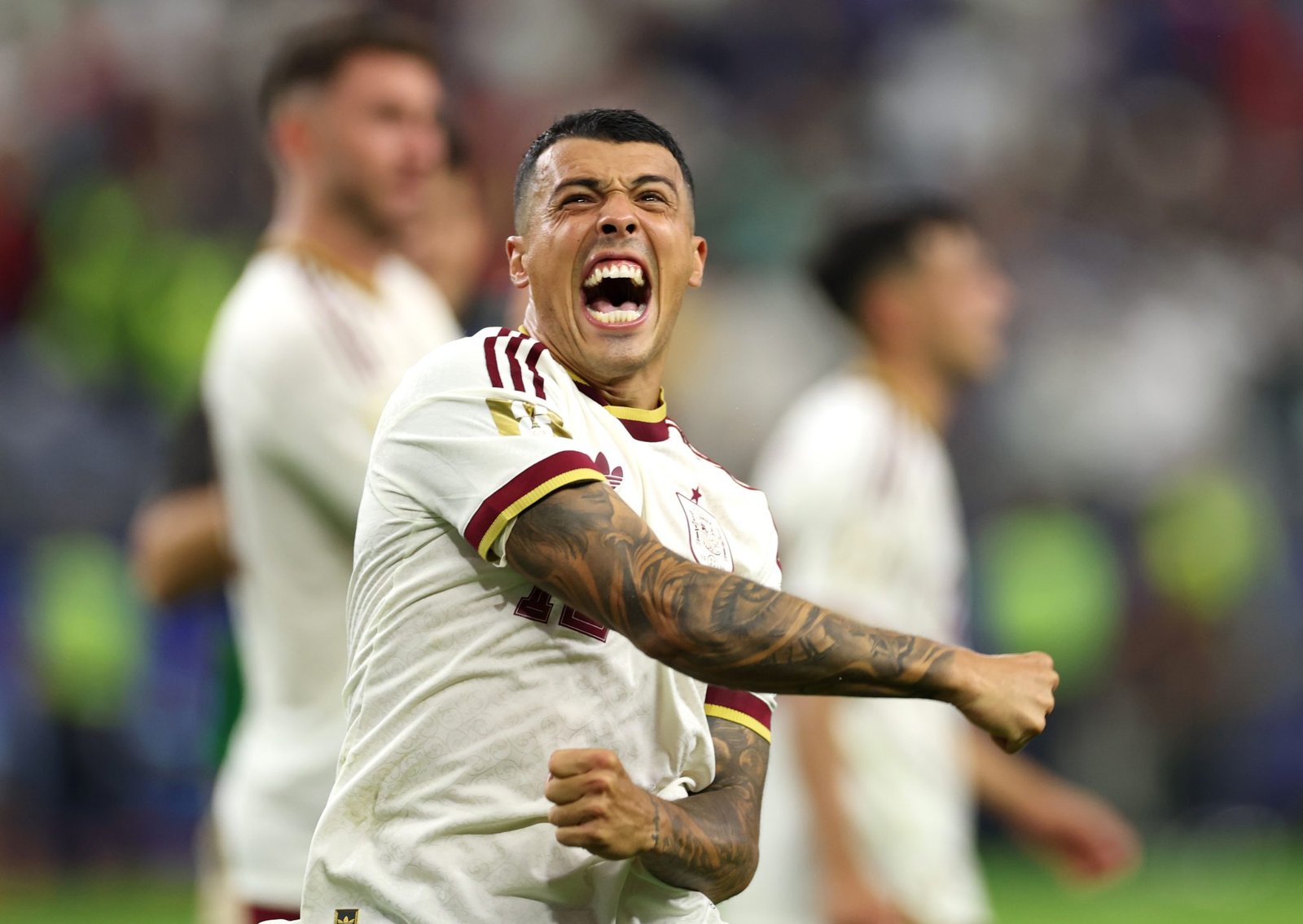 Tottenham Hotspur mainstay responds to Real Madrid and Barcelona links: ‘Would love to return to Spain